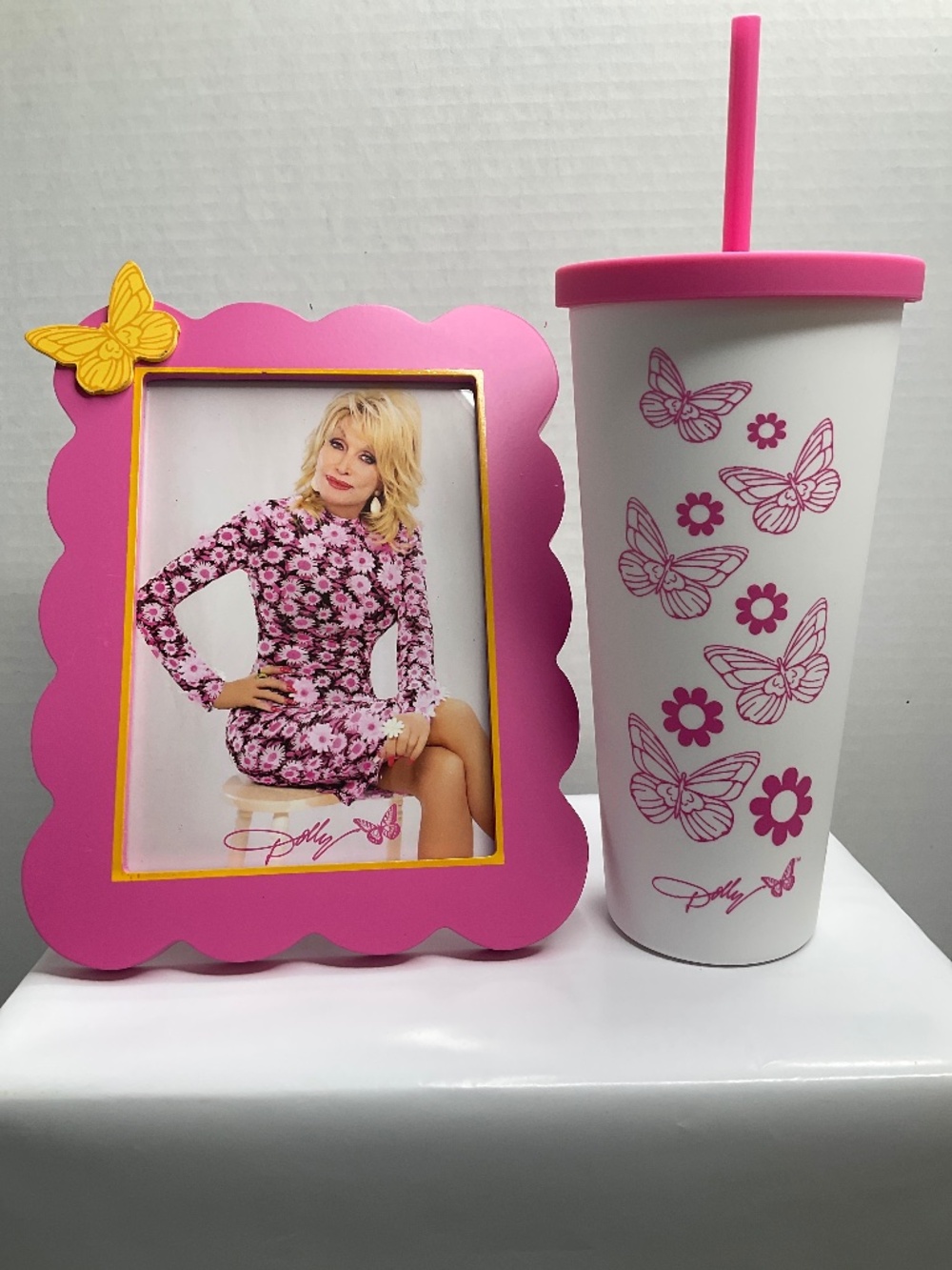 Dolly Parton pink & White Butterfly Picture And Travel Tumbler Set.